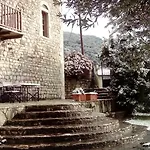 Pensjonat Theoni's House