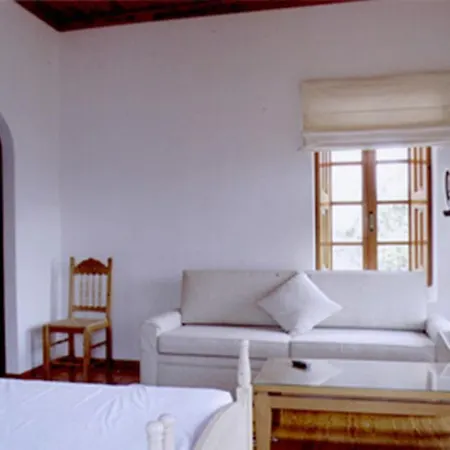 招待所 Theoni's House