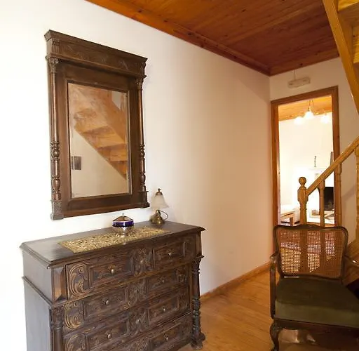 Theoni's House בית הארחה 3*