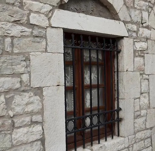 Theoni's House Penzion 3*